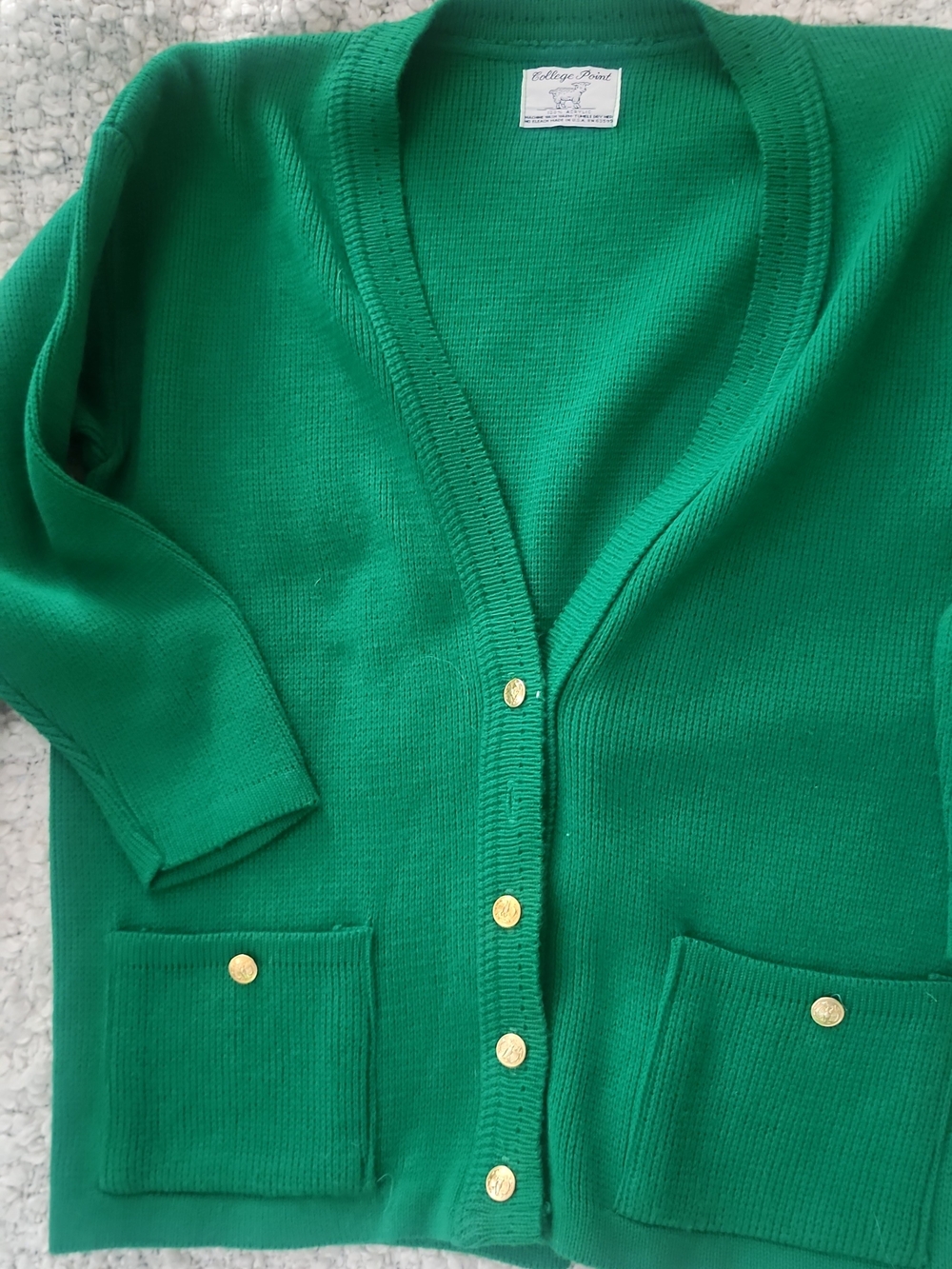 Vintage College Point Green V-Neck Cardigan Sweater Size Medium Preppy Classic - Picture 3 of 4